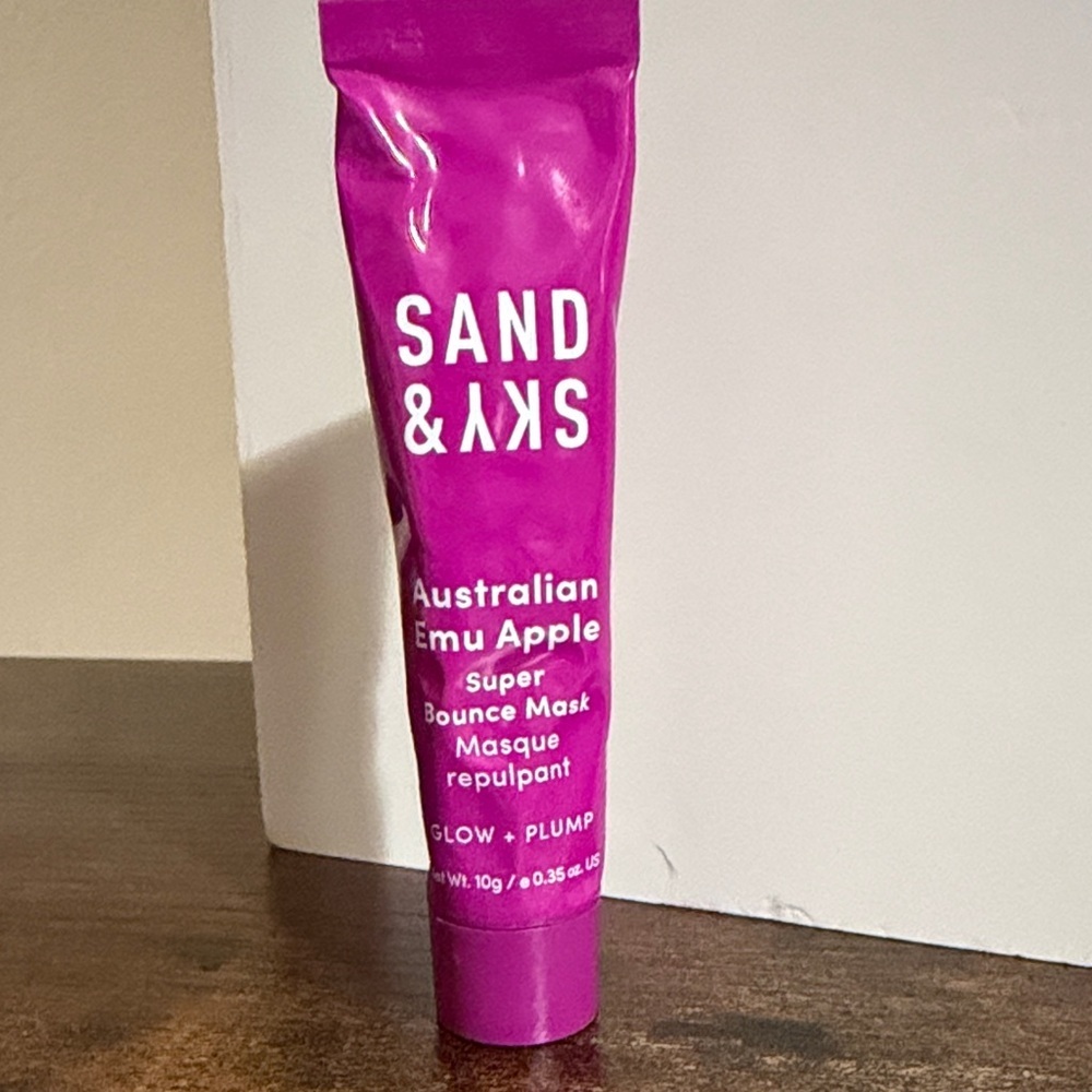 3/$15 🌸 Sand & Sky Emu Apple Super Bounce Mask- Travel Size